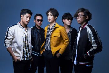 ‘อีทีซี’ ชวนทุกคนมา ‘กอดได้ไหม’ ผ่านซิงเกิลใหม่ มุมมองรักอบอุ่น