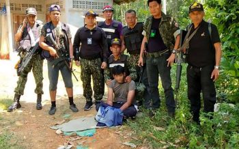 กลัวถูกจับตาย! \'เมย์ ปากพูน\'มือยิงถล่มบ้านมอบตัว  หลังถูกตำรวจปิดล้อมภูเขาไล่ล่า