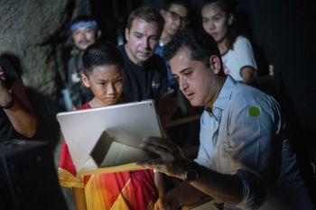 \'ทอม วอลเลอร์\'ผกก.\'THE CAVE นางนอน\'ขนลุก!! เจอปาฏิหาริย์ถ้ำหลวง