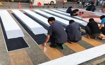 สื่อสิงคโปร์ตีข่าว\'ทางม้าลาย3มิติ\'ทำนักขับชาวไทยชะลอความเร็ว-ลดอุบัติเหตุคนข้ามถนน
