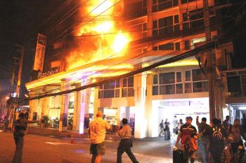 เพลิงเผาวอดรร.ดังเมืองพัทยา โร่ช่วยนทท.400ชีวิตหนีตายอลหม่าน