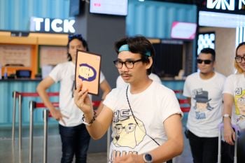 วันเดย์!!\'พาราด็อกซ์\'ลืมวัย บ้าพลัง คว้าไม้เบสบอลตีกันเอง