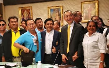 \'ประมง\'เฮ!! ขอบคุณรัฐบาลสนองตอบข้อเรียกร้อง \'อลงกรณ์\'ส่งกลับบ้านชื่นมื่น