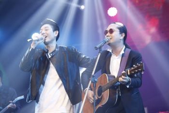 ‘GSB Duo Concert’ กับเจ้าพ่อเพลงฮิต ‘บอย พีชเมกเกอร์’ และ ‘เอ๊ะ จิรากร’ สุดเซอร์ไพรส์ ‘บอย-พีธ’ ขึ้นเวที