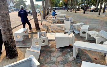 หนักแผ่นดิน! \'นายกฯตุ้ย\'เดือด โพสต์จวกมือดีพัง\'โต๊ะ-เก้าอี้\'ริมหาดบางแสน