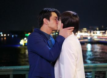 \'แก้ว-โทนี่\'โรแมนติกรับวาเลนไทน์\'นางสาว 18 มงกุฏ\'จูบจิกจอไม่จกตา