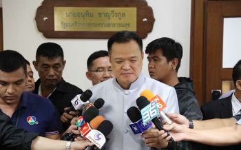 ‘หมอหนู’ยันไม่เชื่อผอ.อนามัยโลกสายตรง ไร้คนป่วยบนเรือ  อ้อนขอเข้าฝั่ง