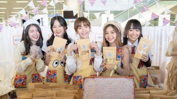 7 สาว \'Idol Exchange\' นำทีมความสนุกที่งาน \'Cat Foodival\'