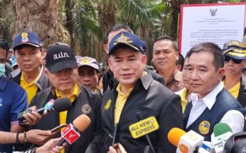 \'ธรรมนัส\'ปักป้ายประกาศยึดคืนพื้นที่ส.ป.ก.\'กระบี่-สุราษฎร์ธานี\'
