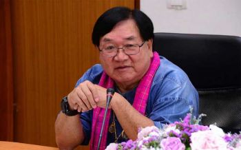 \'ประภัตร\'ใจถึงสั่งปิดรง.รองเท้าส่วนตัว หันมาผลิต\'แมส\'แจกถึงหน้าประตูบ้าน