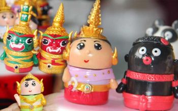 สุดยอดฝีมือ! สองพี่น้องประดิษฐ์ขวดยาหม่องเป็นตุ๊กตาตัวละครในวรรณคดีไทย