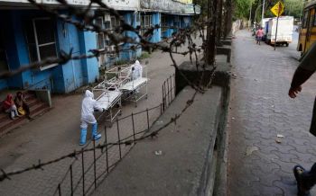 \'เจ้าจ๋อ\'ทำป่วน! บุกห้องทดลองอินเดีย ฉกตัวอย่างเลือดผู้ป่วยโควิด