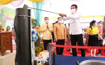 ‘เทวัญ’ร่วมพิธีหล่อเทียนพรรษาวัดพระเชตุพนฯ ย้ำปชช.ร่วมงานปฏิบัติตามวิถี New Normal