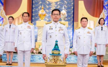 เลขาฯคปภ.นำคณะผู้บริหารบันทึกเทปถวายพระพรชัยมงคล\'ร.10-สมเด็จพระพันปีหลวง\'