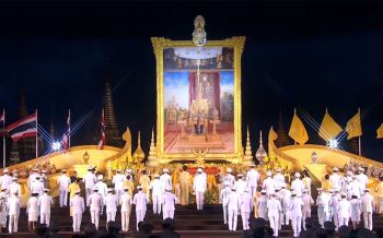 นายกฯนำพสกนิกรชาวไทย จุดเทียนชัยถวายพระพร ในหลวง ร.10
