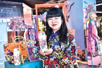 ‘ยูน’นักวาดภาพชื่อดังที่เคยร่วมงานกับ Gucci  ชวนทุกคนท่องโลกจินตนาการในหิมพานต์