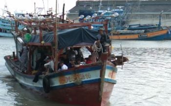 ปัตตานีแถลงจับเรือประมงเวียดนาม 4 ลำพร้อมลูกเรือ 36 คน