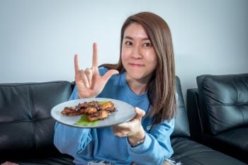 เต็มไปด้วยรัก \'เชียร์ ฑิฆัมพร\'จัดมีตติ้งออนไลน์สุดอบอุ่น