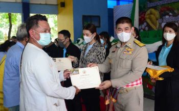 \'ธรรมนัส\'มอบส.ป.ก.4-01เกษตรกร หวังพัฒนาอาชีพ-สร้างรายได้อย่างยั่งยืน
