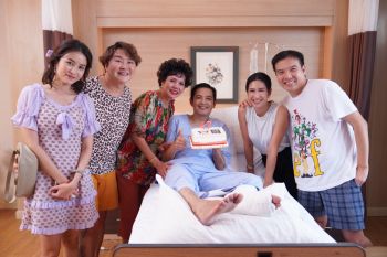 ยกเค้กเบิร์ทเดย์! หนุ่ม-ศรรามงฉลองวัย47ปี กลางกองละคร\'บังเกิดเกล้า\'