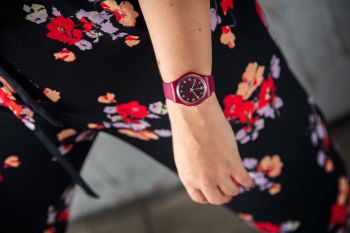 1983 คอลเลคชั่นแรกจาก SWATCH  กลับมาพร้อมกับฟีเจอร์รักษ์โลกสุดลํ้า