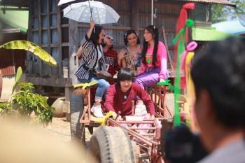 ‘ลำเพลิน’เซอร์ไพรส์วันเกิดพร้อมเอาใจ ปล่อยเพลง‘เลอโฉม’ในวันคล้ายวันเกิด‘วันเดอร์เฟรม’
