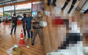 หญิงสาวเพิ่งใส่บาตรเสร็จ! ถูกมือโหดบุกล็อกคอรัวยิงดับกลางวัด