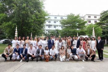 \'ดาราวิดีโอ\'จัดใหญ่ขนทัพนักแสดง บวงสรวงละคร 2 เรื่อง 2 รส \'เกาะรัก กลหัวใจ\'และ\'รหัสริษยา\'