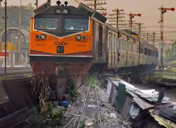 ปัญหาชุมชนบนที่ดินรถไฟ  พัฒนาอย่าละเลยคนจนเมือง