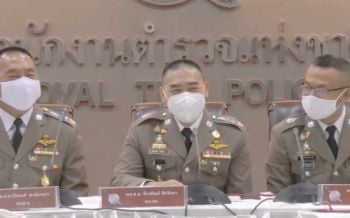 ‘บิ๊กแป๊ะ’นำทีมแถลงรวบยกแก๊ง 2 ผัวเมียชิงทอง 200 บาท แฉประวัติสุดแสบ