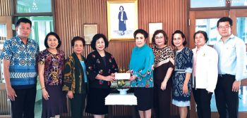 ประธานมูลนิธิเพื่อการศึกษา โรงเรียนวัดทองใน มอบเงินสมาคมสตรีอุดมศึกษาฯ  เพื่อสนับสนุนกิจกรรมฝึกอาชีพเสริมรายได้ในช่วงโควิด-19