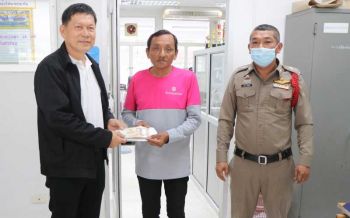 ชื่นชม! ไรเดอร์ฟู้ดแพนด้าพังงาเก็บเงินจากตู้เอทีเอ็มเกือบแสนส่งคืนเจ้าของ
