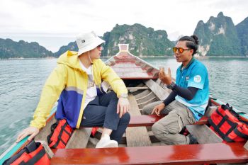 \'ซัน-ประชากร\'ฝึกเป็นเซียนหอย สุดปัง! ปรากฏการณ์กลางทะเลรอบ 20 ปี
