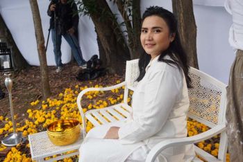 ‘ปาน-ธนพร’ สร้างบุญกุศลส่งสุข เดินสายธรรมตามคำเชิญ ‘ป๊อบ-โชตณภร’