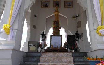 เปิดตำนาน \'เสาหลักเมือง\' สถานที่ศักดิ์สิทธิ์ศูนย์รวมใจชาวชัยนาทที่ \'ร.10\' เสด็จเปิด