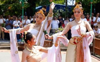 งดงาม\'พิงกี้-สาวิกา\'รำบวงสรวง พญานาคราช