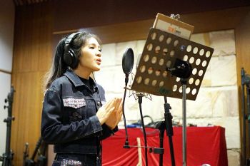 ‘ปนัดดา-คิมิโกะ’ ถ่ายทอดอารมณ์รักผิดหวัง ผ่านบทเพลงประกอบละคร ‘เพลิงภริยา’