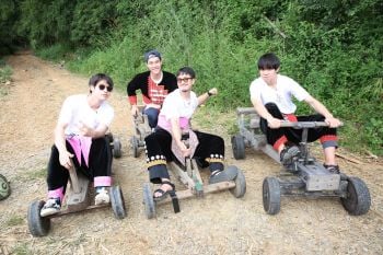 \'ทอย-เฟย-ไบร์ท-เฟิร์ส\'พาขับฟอร์มูล่าม้ง เที่ยวน้ำตกที่บ้านเข็กน้อย จ.เพชรบูรณ์
