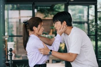 ฉีกกฎนางเอก!! \'เก้า\'จุ๊บ\'หมาก\'ในละคร\'ตราบฟ้ามีตะวัน\'