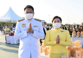 \'สุชาติ\'นำผู้บริหาร ก.แรงงาน ร่วมกิจกรรมเนื่องในวันคล้ายวันพระบรมราชสมภพในหลวง ร.9 วันพ่อแห่งชาติ