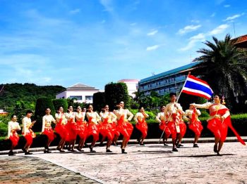 มหาวิทยาลัยในอินเดียเลือก มรภ.สงขลา โชว์แ เผยแพร่วัฒนธรรมพื้นบ้านระดับนานาชาติแบบออนไลน์