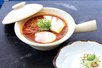 อร่อยมื้อกลางวัน‘เอสเคป แบงค็อก’รูฟท็อป บีช บาร์ สุดฮิป