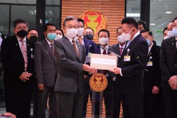ฝ่ายค้านได้ฤกษ์ยื่นซักฟอกรบ.  10รมต.ขึ้นเขียง  ทุจริต-บริหารเหลว-โควิดลาม