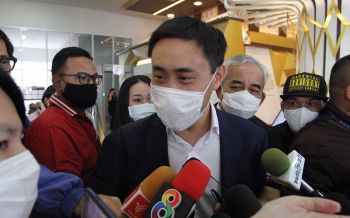 \'สกุลธร\'ปฏิเสธตาใสคดีสินบน อ้างทำถูกต้อง ช่วยเหลือราชการอีกต่างหาก