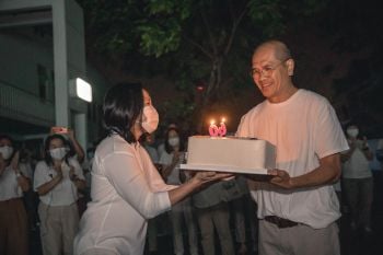 เซอร์ไพรส์วันเกิด \'เก้ง-จิระ\' พี่ใหญ่ใจดีแห่งบ้าน \'จีดีเอช\'