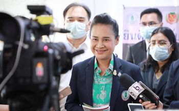 \'ครูพี่โอ๊ะ\'ลงตรวจสนามสอบ N-NET พร้อมให้กำลังใจนักศึกษา กศน.