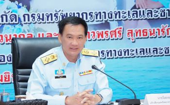 ทีมสัตวแพทย์กรมทะเลผ่าชันสูตรซากเต่าตนุ พบขยะและของเหลวสีดำในกระเพาะ-ลำไส้