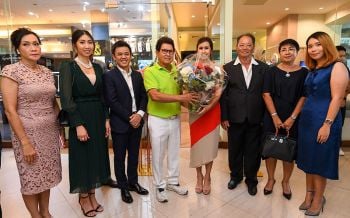 \'บิ๊กตุ่ม\'ร่วมเปิดสถาบันกอล์ฟ\'โปรอาร์ม\'ที่โพธาลัย