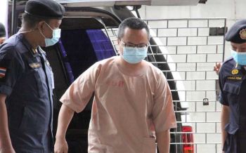 ปั่นจากคุก!‘อานนท์’เตือน3นิ้วอย่าหลงกลรัฐยั่วยุ สั่งยึดมั่นสันติวิธี