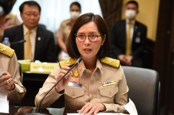 \'ตรีนุช\'ปลุกชาวศธ.การ์ดไม่ตก สั่งตรวจเข้มเข้าศธ.-โรงเรียน